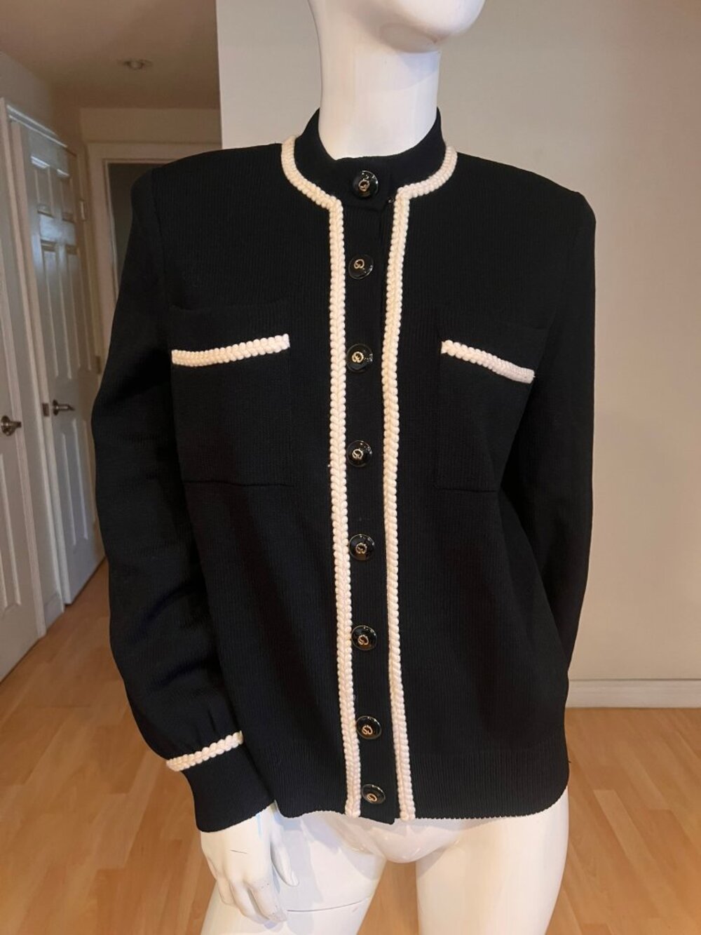ST JOHN COLLECTION KNIT BUTTON DOWN JACKET BLAZER SZ M MEDIUM